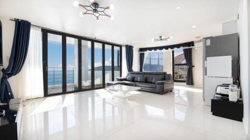 Gyeongju Maison | Gyeongju Neulsiwon Pension