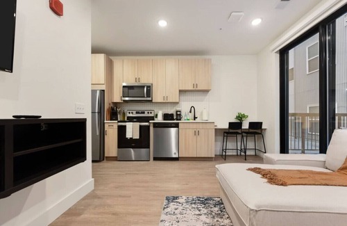 East Liberty Appartement | HULU+ GYM With Parking Near Pitt Uni-UPMC-Shopping