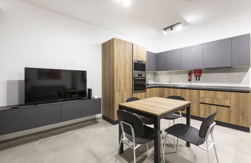 Gzira Appartement | Gzira Suite 13-Hosted by Sweetstay