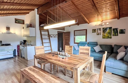 Annenheim Maison | Häuschen am Waldrand by Interhome