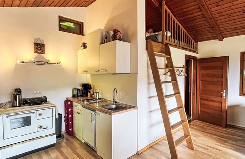 Annenheim Maison | Häuschen am Waldrand by Interhome