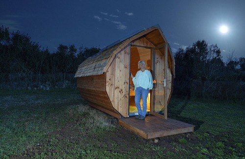 Labastide-de-Virac Cabine | Hébergement Insolite Tonneau observatoire " Nuit étoilée" dans un petit paradis