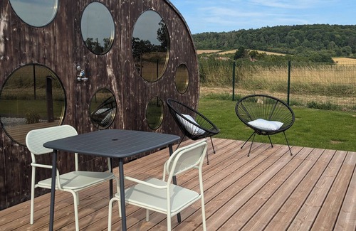 Vignot Cabine | Hébergement insolite dans l'esprit tinyhouse: la Tiny Bulle pour deux personnes