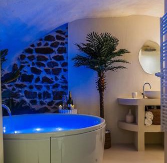 Vienne Appartement | Hélios, Suite Grecque & Spa