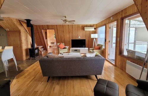 St. Felicien Chalet De Ski | Hôtel à la maison - Chalet le Jeannot, vue et lac