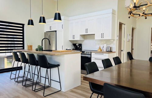 Adstock Maison | Hôtel à la maison - Le Versa, golf, ski et spa