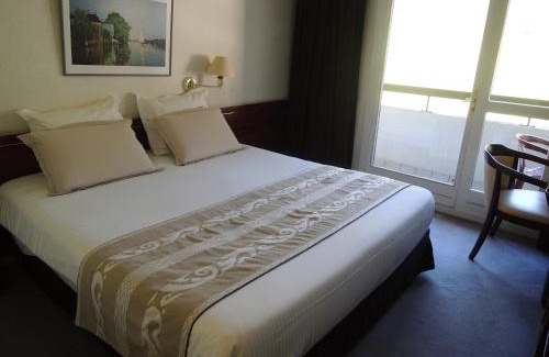 Cluses Hôtel | Hôtel 4C