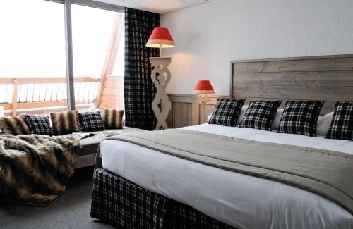 Arc-1600 Hôtel | Hôtel Arcadien