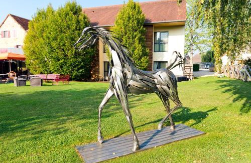 Courlans Hôtel | Hôtel Auberge de Chavannes