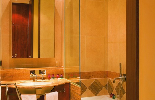 Bagneres-de-Luchon Hôtel | Hôtel d'Etigny