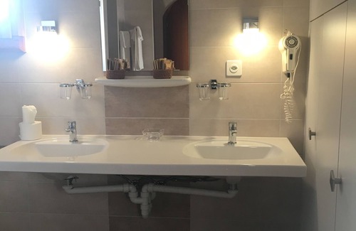 Saint-Maurice Hôtel | Hôtel De La Dent-du-Midi