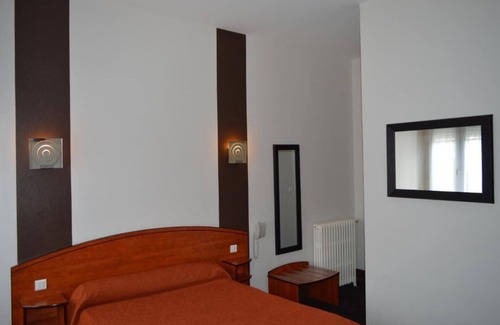 Oloron-Sainte-Marie Hôtel | Hôtel De La Paix