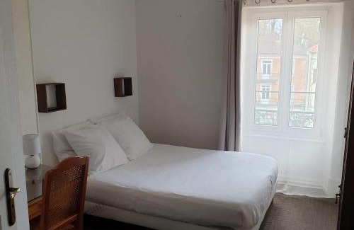 Contrexeville Hôtel | Hôtel des XII Apôtres & de la Clé des Champs
