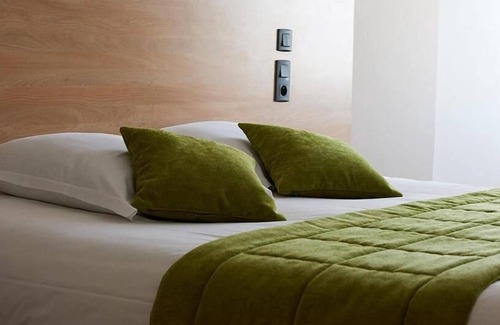 Ernee Hôtel | Hôtel du Grand Cerf