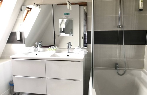 Coucy-le-Chateau-Auffrique Hôtel | Hôtel Belle Vue