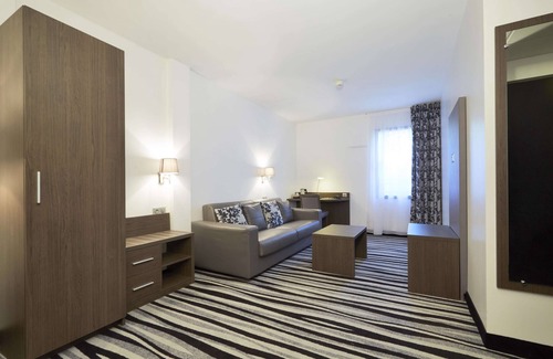 Montigny-le-Bretonneux Hôtel | Hôtel Kyriad Saint Quentin en Yvelines - Montigny