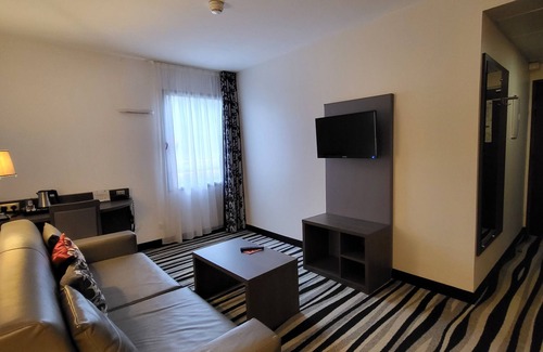 Montigny-le-Bretonneux Hôtel | Hôtel Kyriad Saint Quentin en Yvelines - Montigny