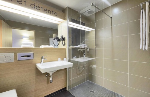 Beaucouze Hôtel | Hôtel Kyriad Angers Ouest Beaucouzé