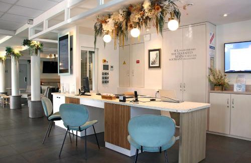 La Rochelle Hôtel | Hôtel Kyriad La Rochelle Centre Ville