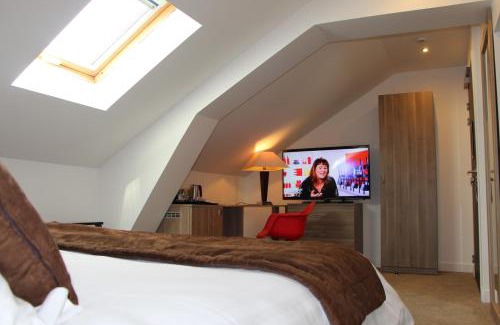 Poissy Hôtel | Hôtel L'Esturgeon