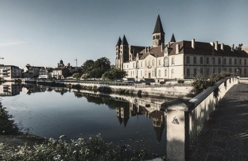 Paray-le-Monial Hôtel | Hôtel Le Prieuré