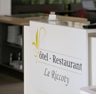Blyes Hôtel | Hôtel Le Riccoty