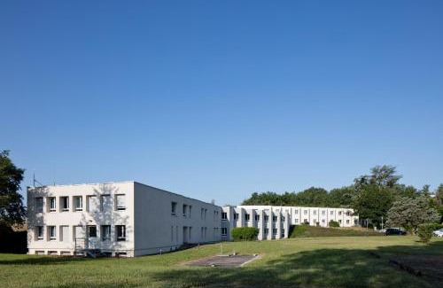 Blyes Hôtel | Hôtel Le Riccoty