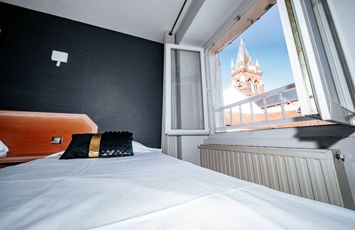 Vic-en-Bigorre Hôtel | Hôtel le Tivoli