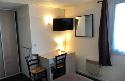 Bouzies Hôtel | Hôtel Les Falaises