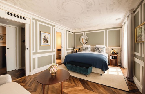 Notre-Dame Hôtel | Hôtel Les Lumières - Relais & Châteaux