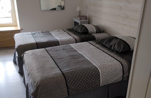 Nozeroy Hôtel | Hôtel Les Remparts