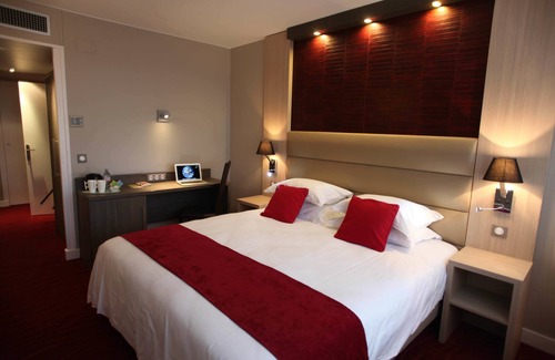 Meylan Hôtel | The Originals Boutique, Hôtel Les Trois Roses, Grenoble Meyla
