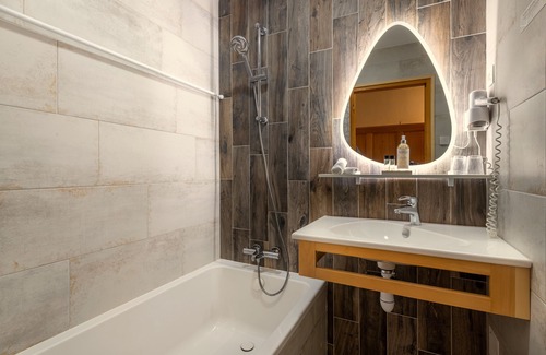 Morzine Hôtel | Hôtel Loisirs Les Côtes, Résidence et Chalets
