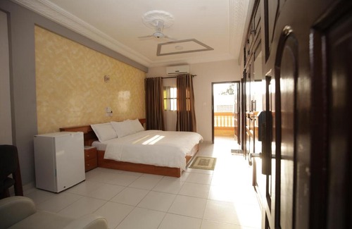 Porto-Novo Hôtel | Hôtel Résidence Santa Claudia