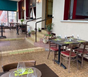 Verdun-sur-le-Doubs Hôtel | Hôtel-restaurant Les Trois Maures