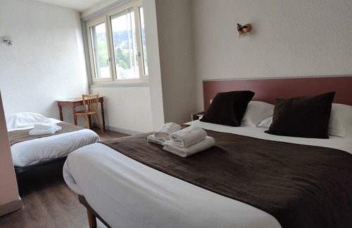 La Bourboule Hôtel | Hôtel Restaurant Au Val Doré