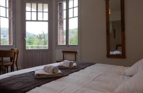 Cabrerets Hôtel | Hôtel Restaurant des Grottes du Pech Merle