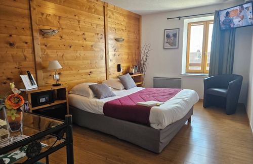 Hieres-sur-Amby Hôtel | Hôtel Restaurant le Val d'Amby