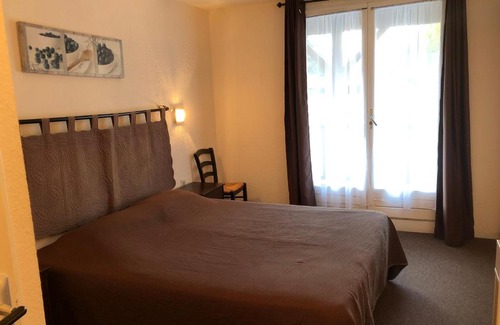 Bouzies Hôtel | Hôtel Restaurant Les Falaises