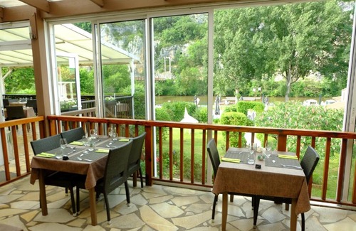 Bouzies Hôtel | Hôtel Restaurant Les Falaises