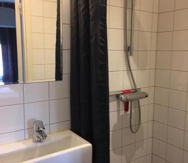 Monsteras Hôtel | Höjdens Lågprishotell