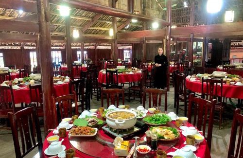 Tra Linh Cabine | Hồ Thang Hen
