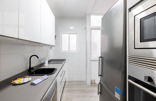 Perchel Norte Appartement | H2M Marmoles 3 bedroom & 2 bathroom with balcony