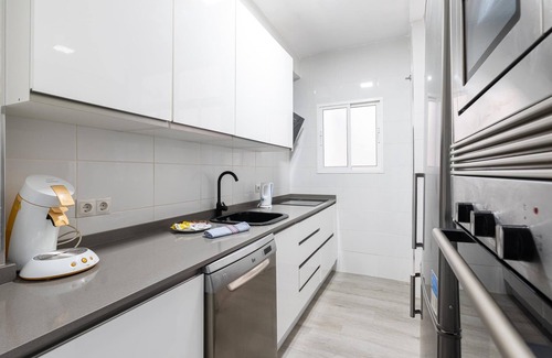 Perchel Norte Appartement | H2M Marmoles 3 bedroom & 2 bathroom with balcony