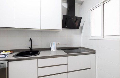 Perchel Norte Appartement | H2M Marmoles 3 bedroom & 2 bathroom with balcony