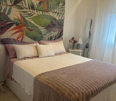 Mairena del Aljarafe Maison | Habitación cama doble con baño compartido