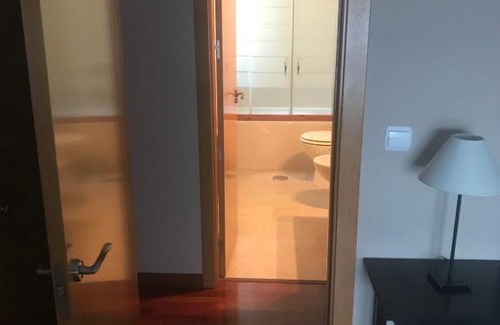 Angustias - Chana - Encina Maison | Habitación doble independiente con baño compartido