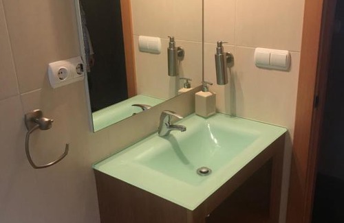 Angustias - Chana - Encina Maison | Habitación doble independiente con baño compartido