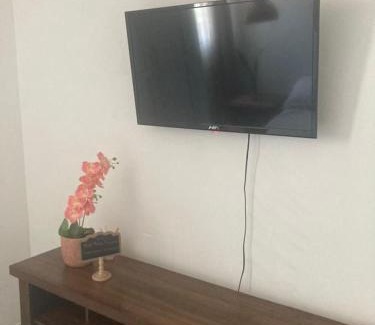 Alto Prado Maison | Habitación en apartamento compartido al frente del cc Unico