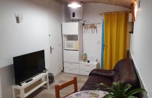 Monistrol de Montserrat Maison | Habitación independiente con baño y patio en Cremallera de Montserrat